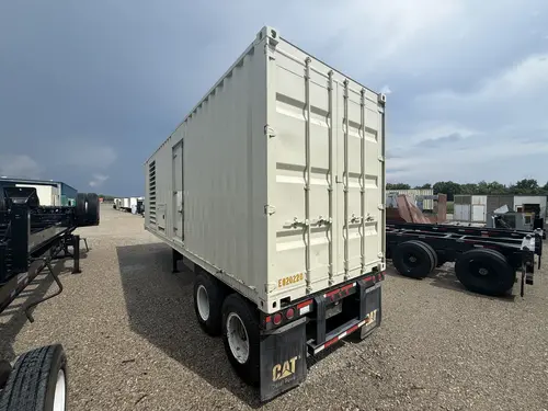 800 KW Caterpillar #XQ800, diesel generator set, 480 Volts, 3-phase, 1105 HP @ 1800 RPM, C27 ACERT engine - Image 5
