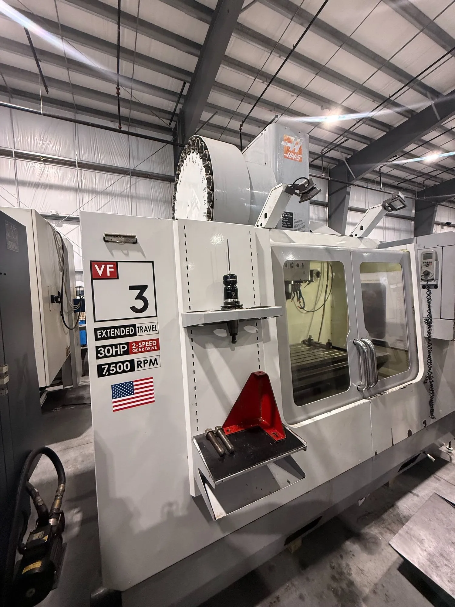 Haas #VF-3YT/50, CNC vertical machining center, 40" X, 26" Y, 25" Z, 7500 RPM, #50, rigid tap, Renishaw - Image 4