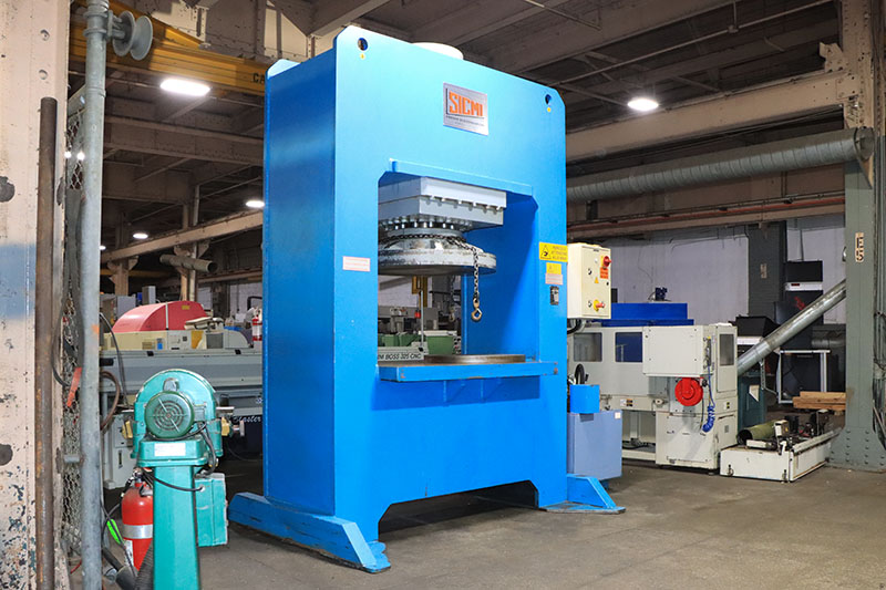 500 Ton, SICMI #PFC-500, h-frame hydraulic press, 19.6" stroke, 47" x 59" bed, 25" daylight, 11" shaft - Image 2