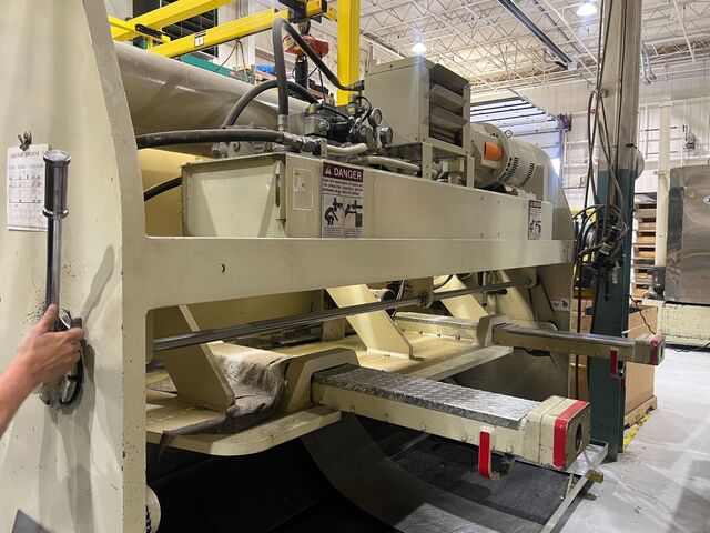 3/8" x 10' Accurshear #837510, hydraulic squaring shear, 12-40 SPM, 12" throat, 16 holddowns, 39" front - Image 9