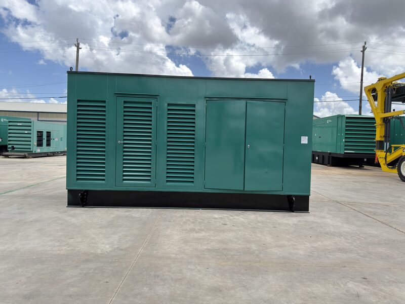 750 KW Cummins #DFHA, diesel generator set, 277/480 Volts, 3-phase, 293 hours, 1135 HP @ 1800 RPM, QST30-G1 - Image 1