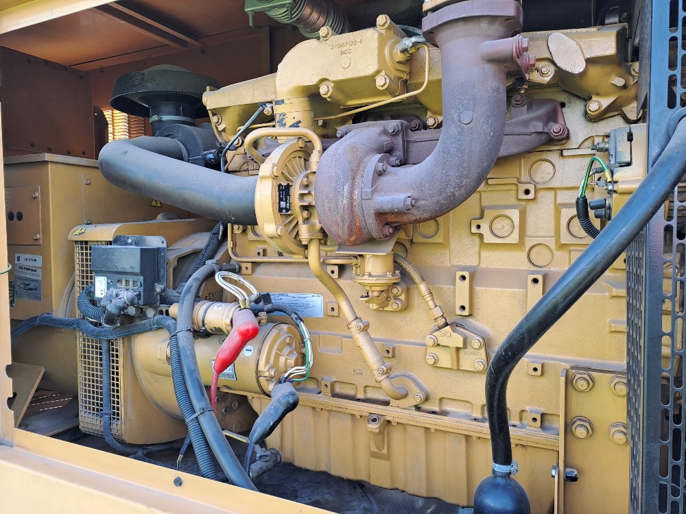 100 KW Caterpillar #D100P, diesel generator set, 125 kVA, 480/277 Volts, 3-phase, 2005 - Image 6