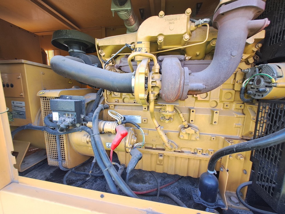 100 KW Caterpillar #D100P, diesel generator set, 125 kVA, 480/277 Volts, 3-phase, 2005 - Image 7