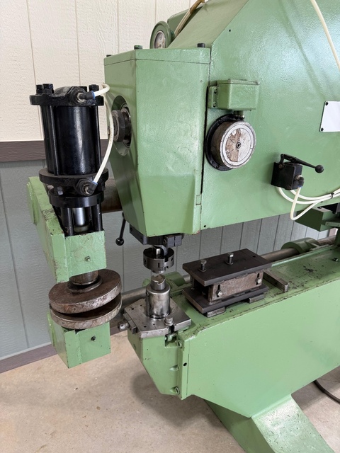 No. TAS901 Trumpf, nibbling machine, 5/16" capacity, 44" throat, 350-1400 SPM, 3 HP, (Others Available) - Image 4