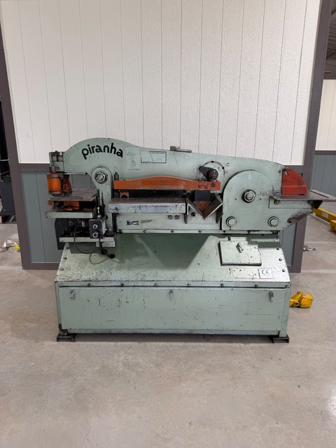 Piranha #P90, hydraulic ironworker, 90 tons, 1-1/8" thru 1", 10" throat, (Others Available) - Image 1