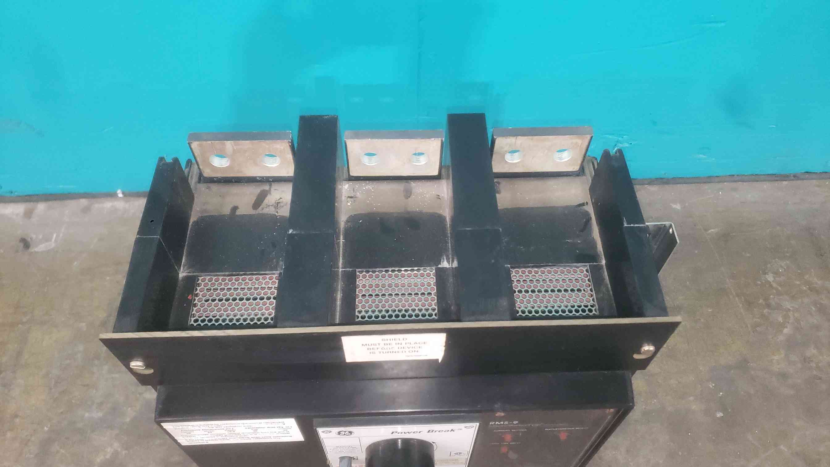 1000 Amps GE Power Break THP1610SS, 3 Pole Circuit Breaker, RMS-9 MicroVersaTrip - Image 4