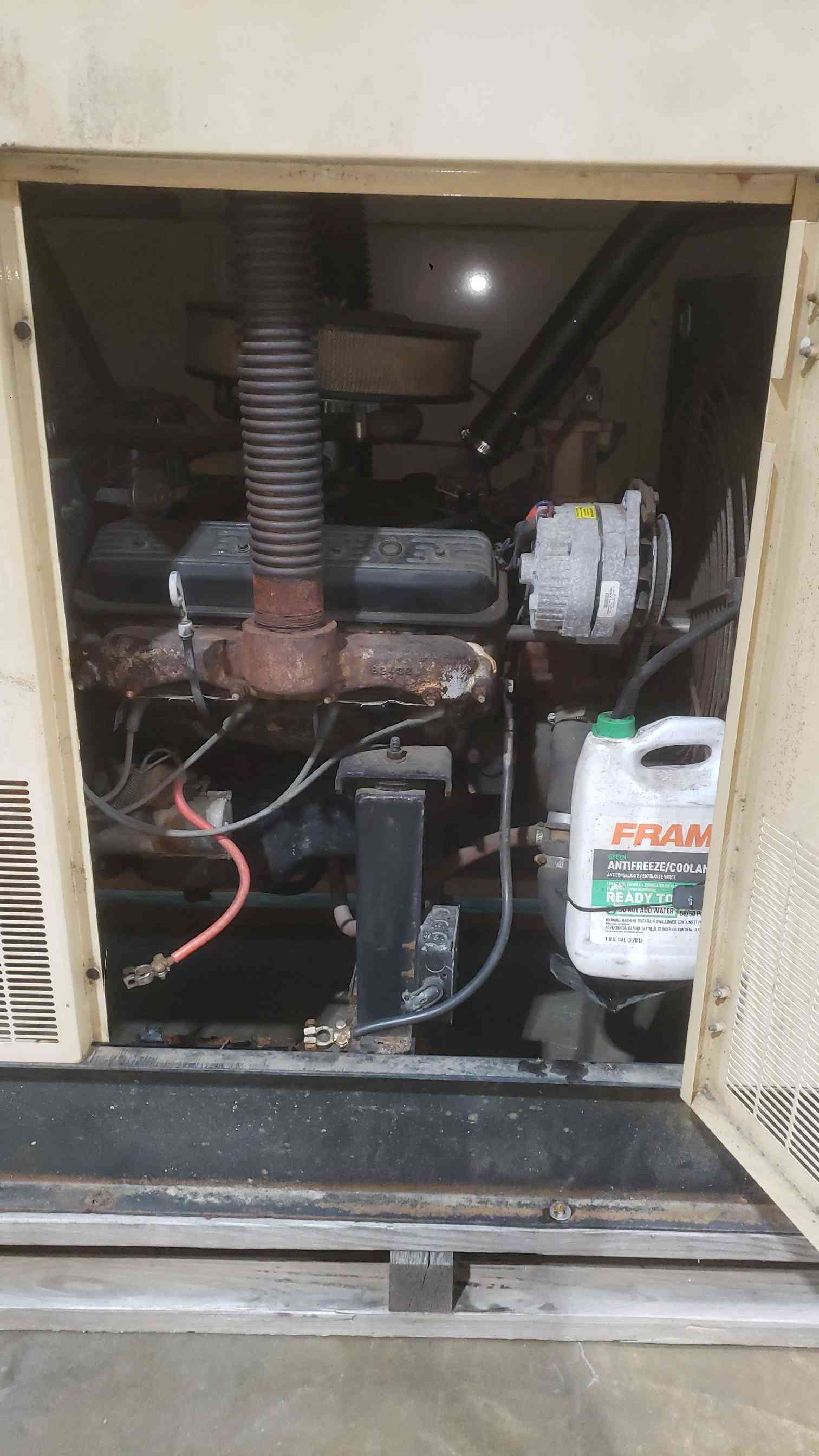 30 KW Generac, Natural gas / propane generator set, 120/240 Volts, 1 phase, liquid cooled, 1800 RPM, 479.2 - Image 3