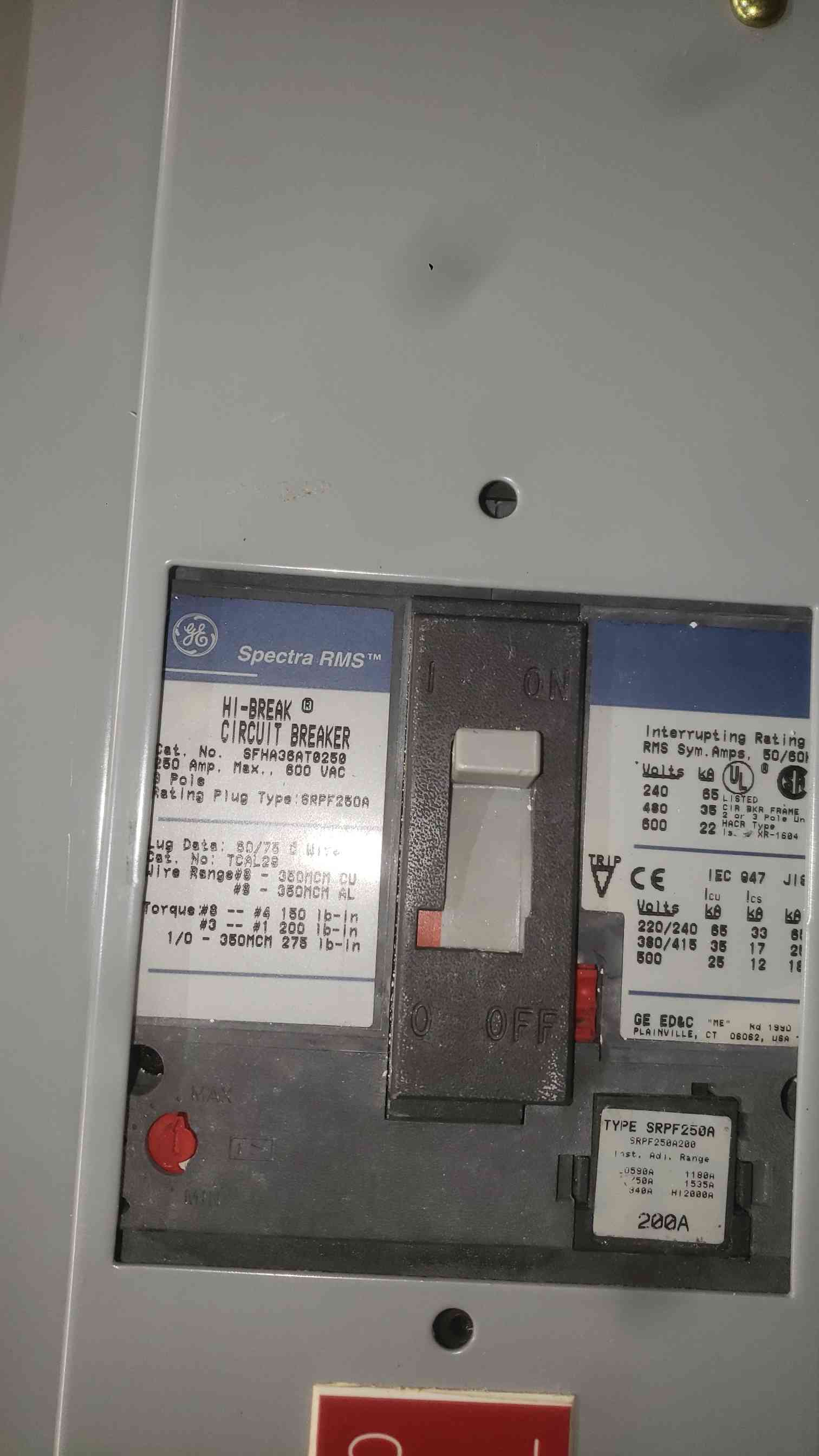 250 Amp. General Electric, Spectra Series, Panelboard, UPS Output, w/ (3) Hi-Break Breakers, 480 Volts - Image 3