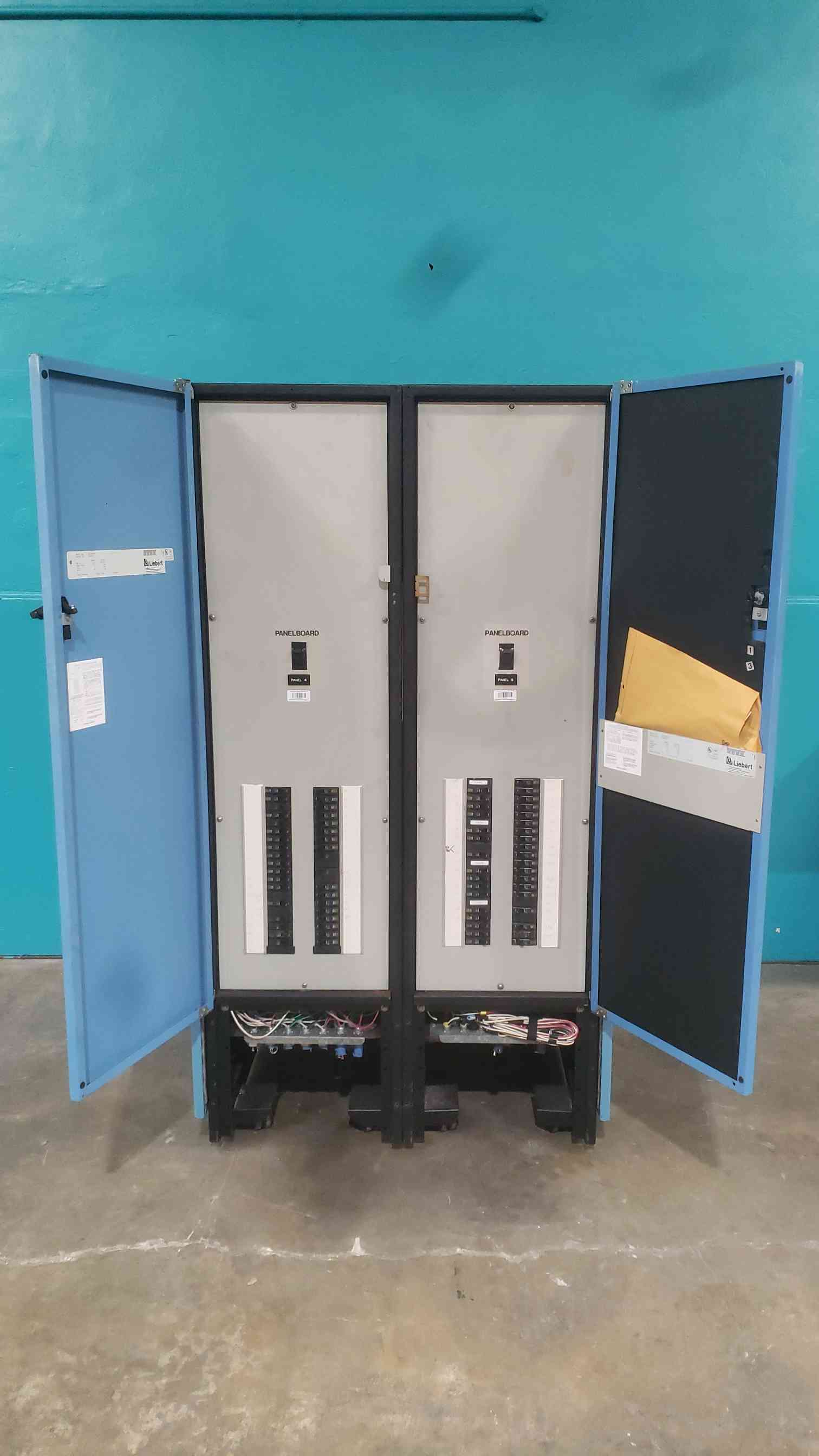 Liebert #9A30498G1, Multi-Phase PDU, 180 Amps, 208/120 Volts - Image 2