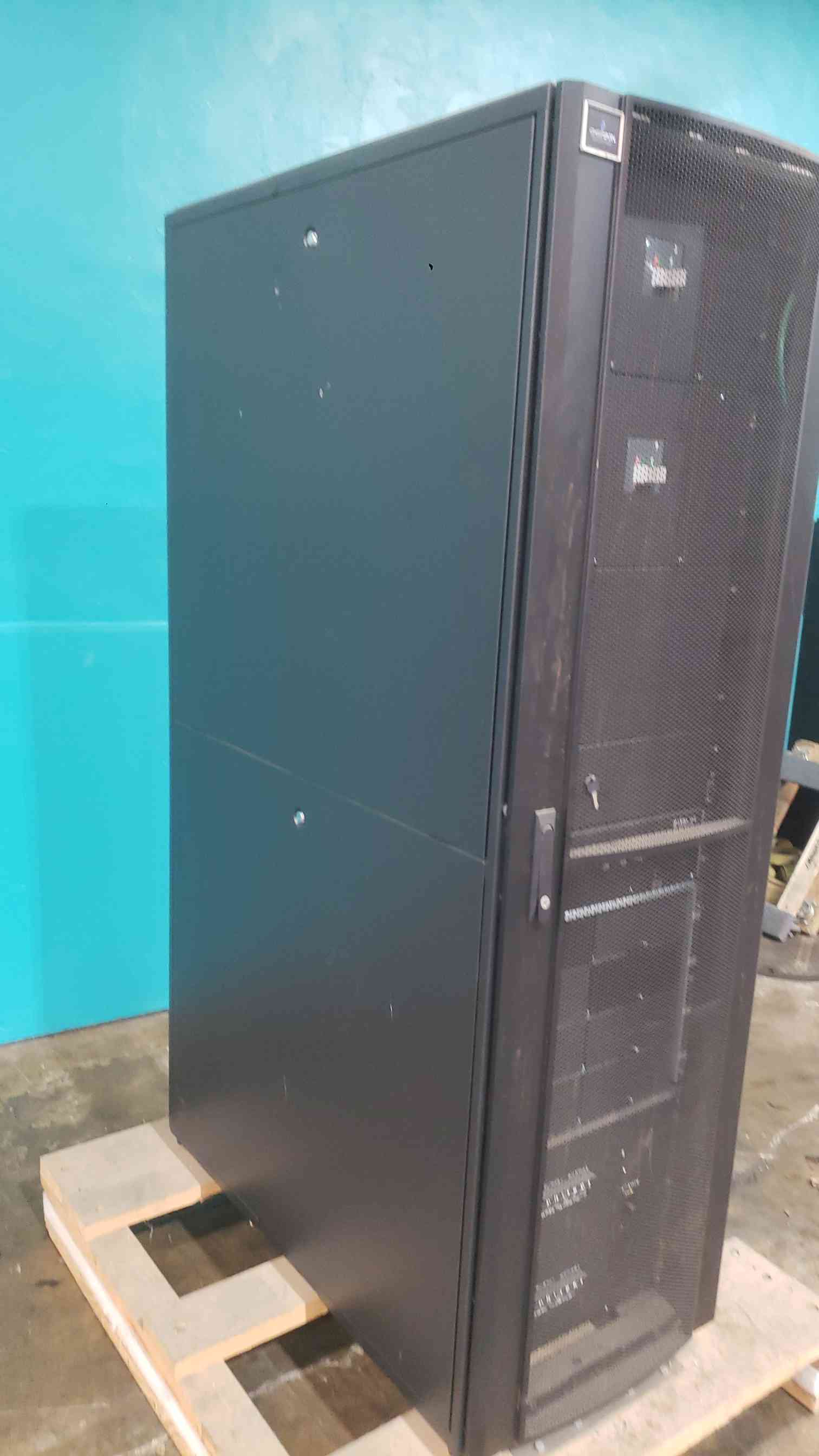 400 VDC NetSure #9500, DC Power System Rectifier, w/ (7) Emerson R400-15000e 15 kW Modules - Image 4