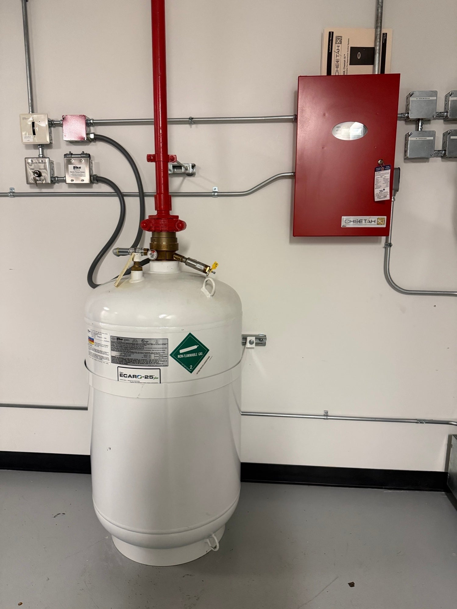341 lbs. Fike, ECARO-25 Plus Clean Agent Fire Suppression Cylinder - Image 1