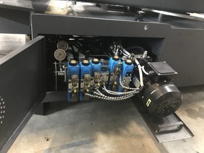 30" x 31" RMT #S-FAB-CM-30-31, manual pivot double miter bandsaw, 65-328 FPM, 10 HP, 331" x 1.61" x 0.051" - Image 2