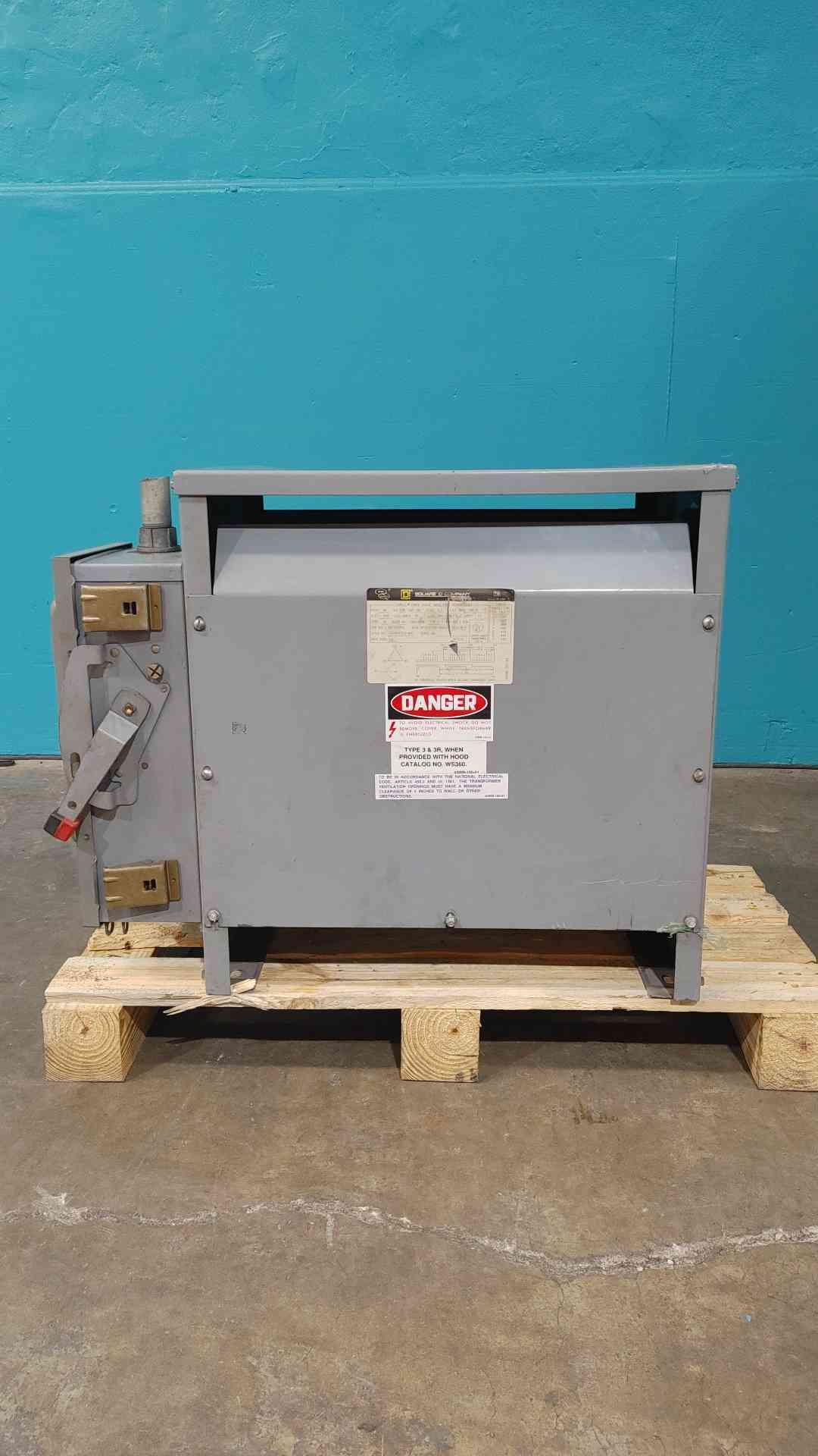 30 KVA Square D 30T3H, Insulated Transformer, w/ Safety Switch, 3PH - Image 1
