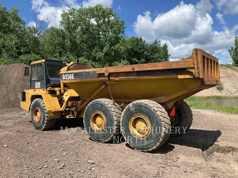 Caterpillar D250E, Articulated Truck, 18023 hours, S/N: 5TN00195, 1995 - Image 4