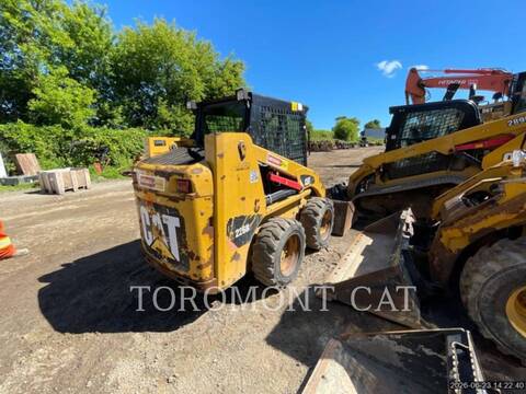 Cat 226B3, Skid Steer Loader, 2588 hours, S/N: MWD06743, 2015 - Image 3