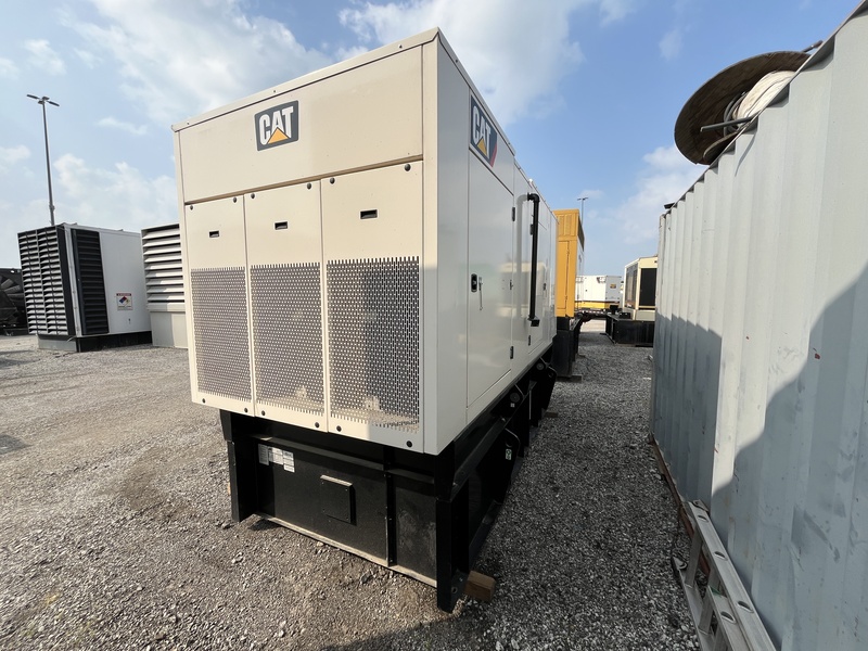 300 KW Caterpillar #D300GC, diesel generator set, 277/480 Volts, 187 hours, C9 engine, Tier 3, sound - Image 4