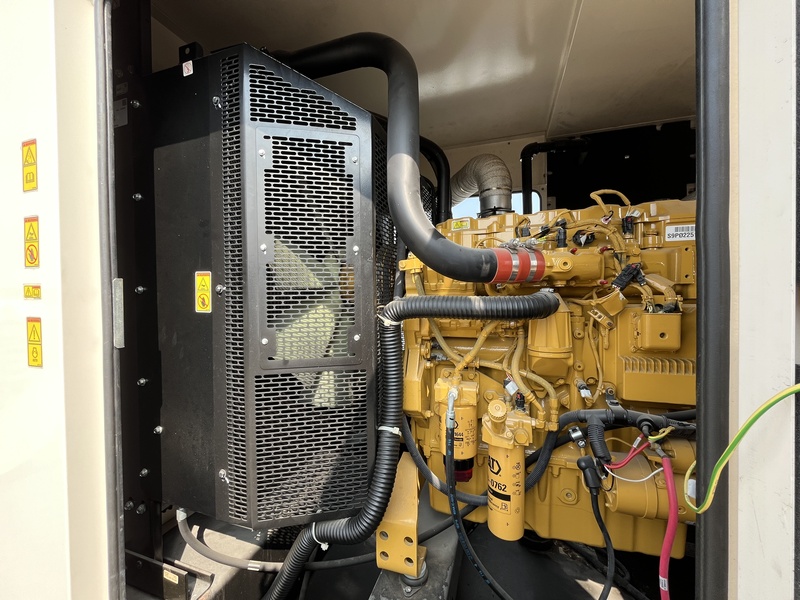 300 KW Caterpillar #D300GC, diesel generator set, 277/480 Volts, 187 hours, C9 engine, Tier 3, sound - Image 6
