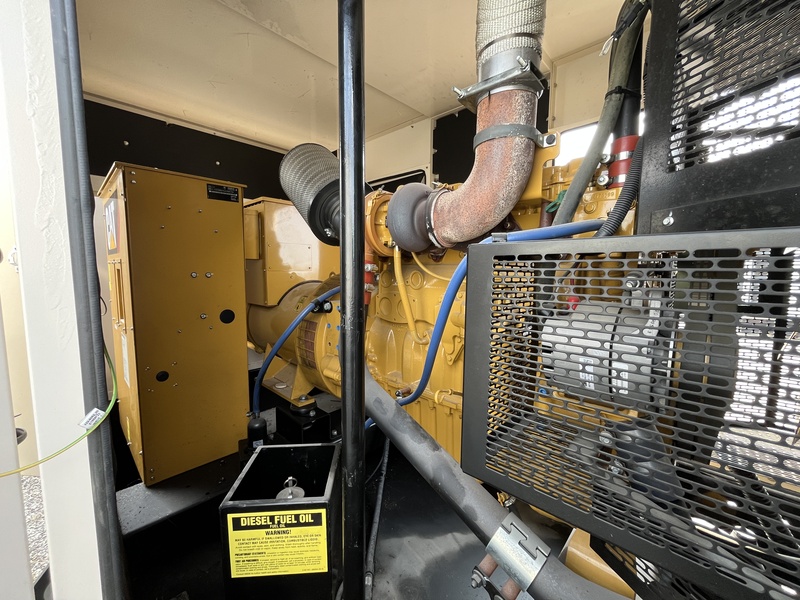 300 KW Caterpillar #D300GC, diesel generator set, 277/480 Volts, 187 hours, C9 engine, Tier 3, sound - Image 10