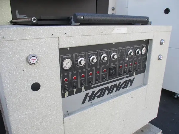 Hannan #320-C, skin packaging vacuum shrink wrapper - Image 2
