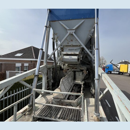 Aran, Portable Mixing Plant, trailer-mounted, 3,000 Kg/hr. capacity, Cummins Diesel engine, silo, 1986 - Image 10