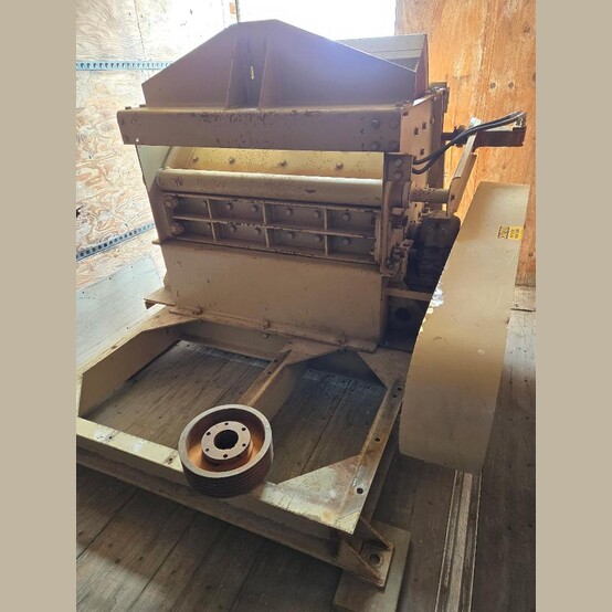 REM #SH2452WBSR, Horizontal Wood Hog/Pallet Shredder, 6" high x 52" wide feed opening, 24" diameter x 60" - Image 1