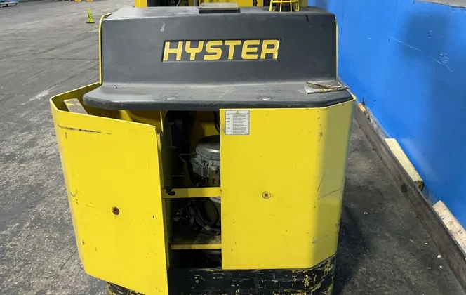 3000 lb. Hyster #R30XM3, Order Picker, 4" x 48" Forks, 195" Lift Height, 24" Mast Height, 36 V., 993 Hours - Image 9