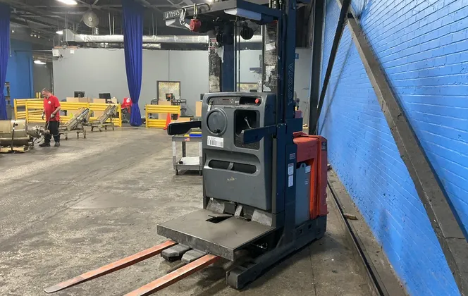 3000 lb. Toyota #6BPU15, Electric Order Picker, 4" x 48" Forks, 240" Lift Height, 107" Mast Height, 14150 - Image 10