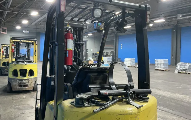 4550 lb. Yale #GLC050VXNVSE085, Propane Forklift, 48" x 4" Forks, 194.9" Lift Height, 24" Mast Height, 20,420 - Image 6