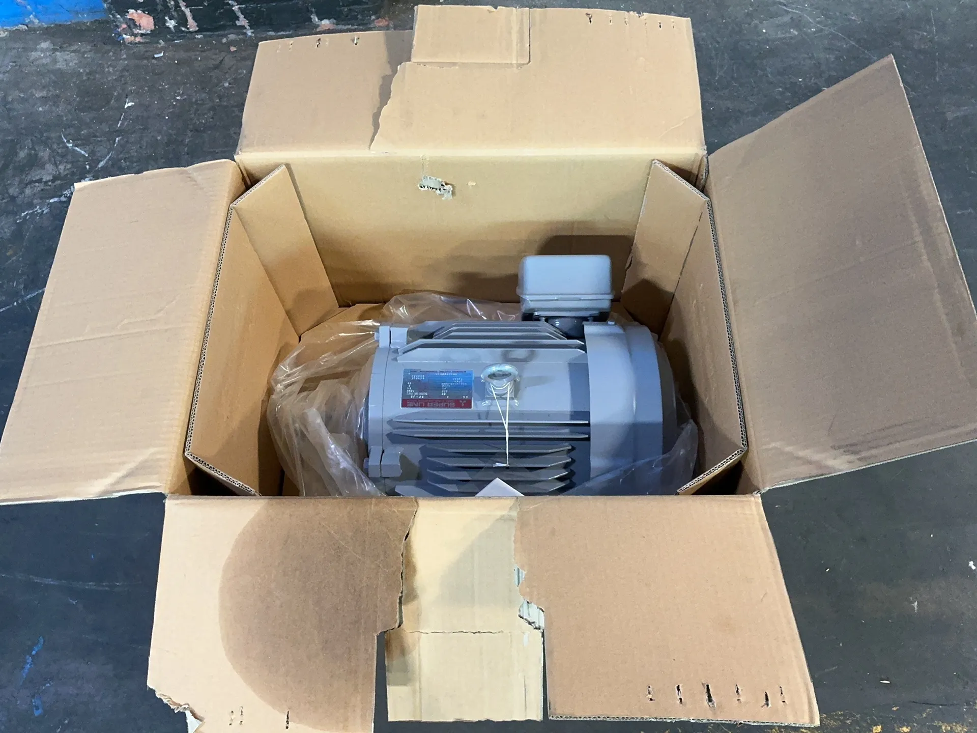 15 HP 1720 RPM Mitsubishi SF-JR, Superline 3 phase, 41 Amps, 200 Volts - Image 1