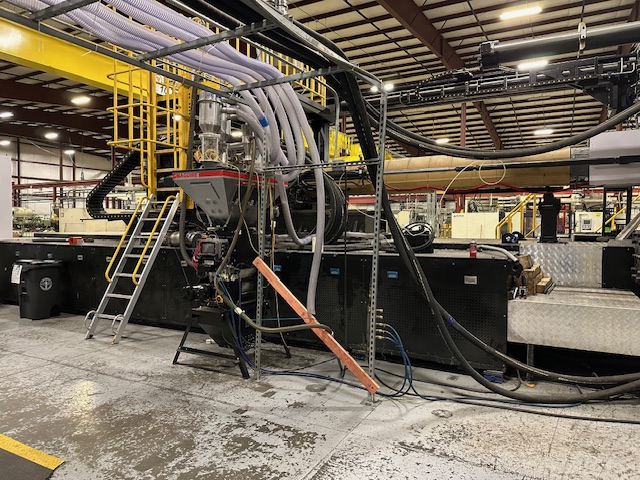 3300 Ton, 1029 oz., Borche #BU3300-V, injection molding machine with Yaskawa robot, Keba Control, 2024 - Image 7