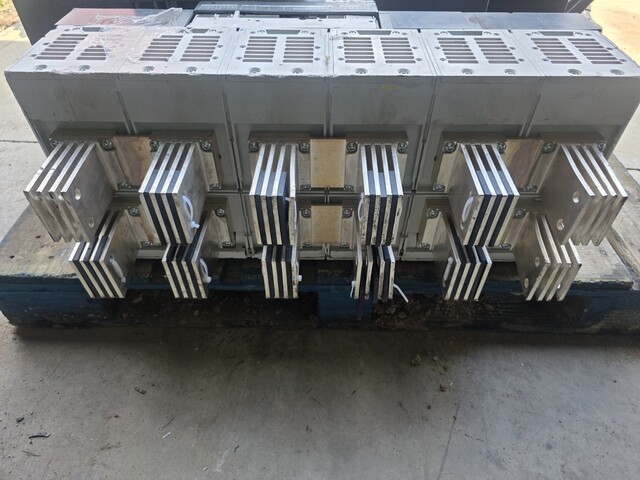 4000 Amps, ABB #E6.2V-A, sace emax 2 air circuit breake, Drawout, 100kA, 635 Volts - Image 2
