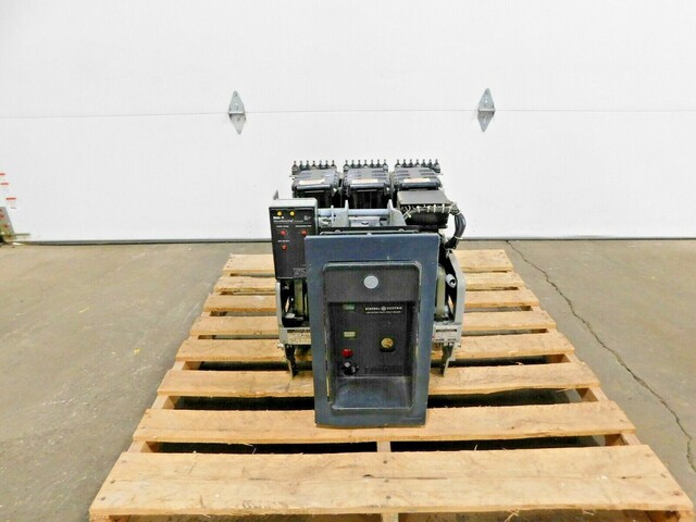 800 Amps, General Electric, AKR-6D-30, low voltage power circuit breaker, 635 Volts - Image 2
