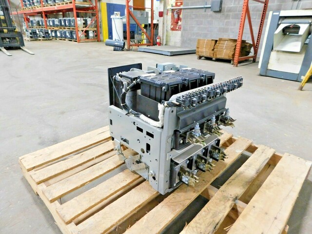 800 Amps, General Electric, AKR-6D-30, low voltage power circuit breaker, 635 Volts - Image 5