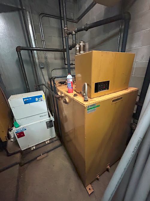 300 gallon Diesel fuel tank, Pryco, Inc. PY300ULDW Double-Wall day tank (or sub-base fuel tank) - Image 1