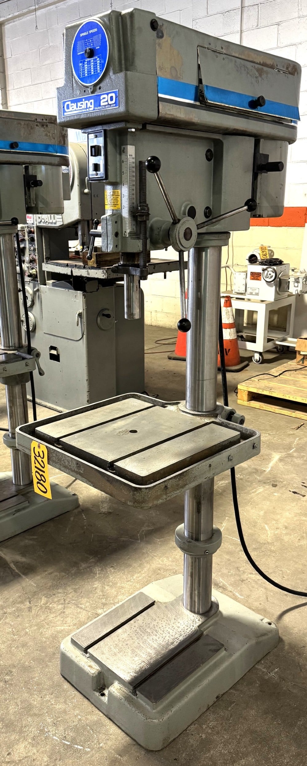 20" Clausing #2221, Single Spindle Drill, 300-2000 RPM, 22" x 19" Table, 1 HP, 1 Phase - Image 1