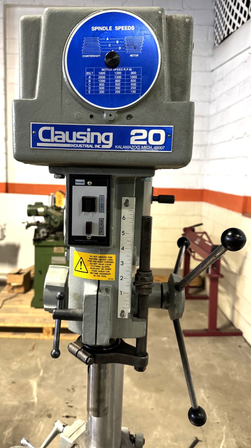 20" Clausing #2221, Single Spindle Drill, 300-2000 RPM, 22" x 19" Table, 1 HP, 1 Phase - Image 6