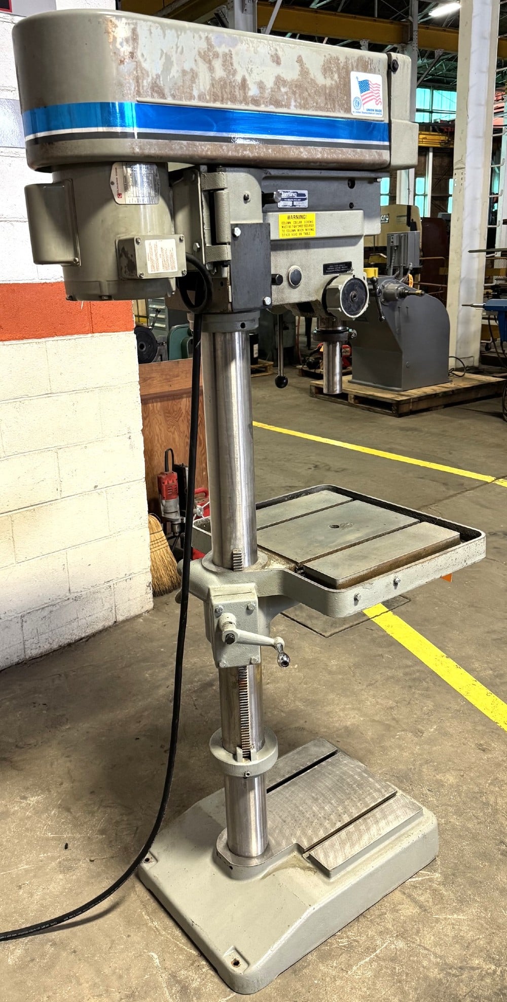 20" Clausing #2221, Single Spindle Drill, 300-2000 RPM, 22" x 19" Table, 1 HP, 1 Phase - Image 7