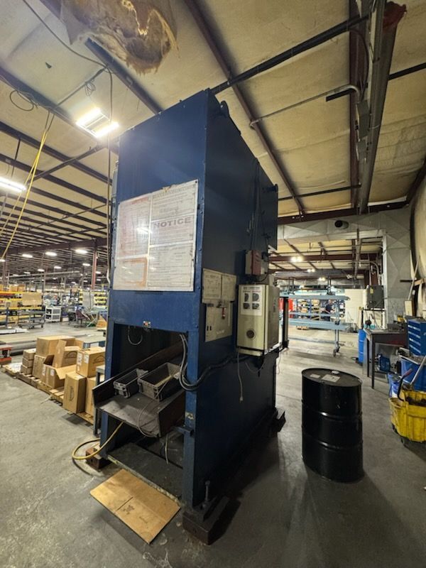 150 Ton, Komatsu #OES150-3, OBI press, 7.9" stroke, 17.7" die height, 3.9" slide adj., 1988 - Image 3