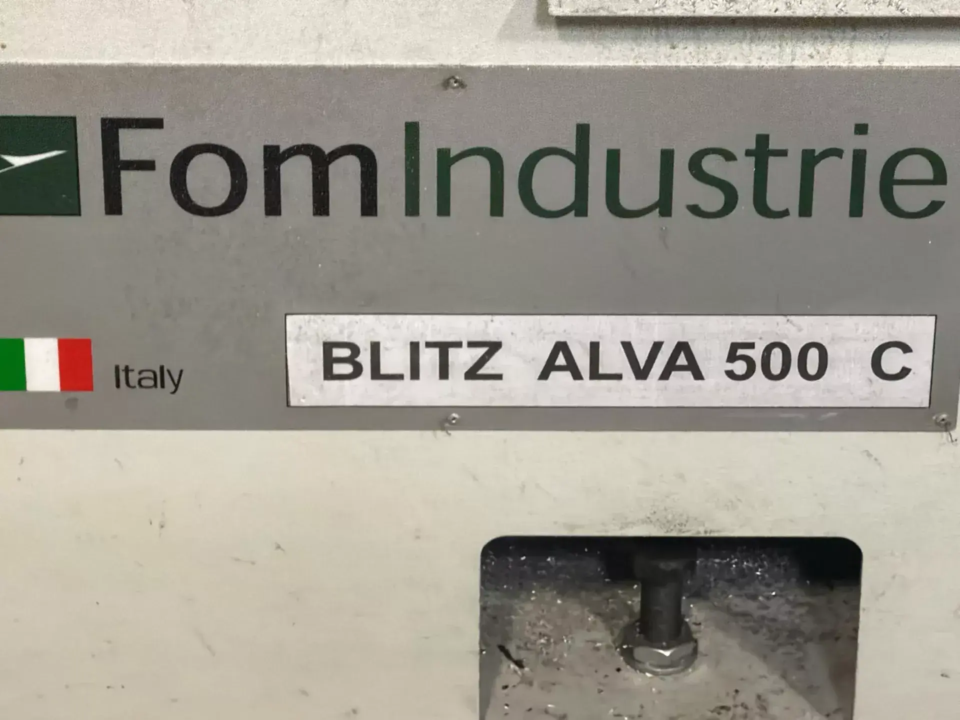 21.6" FOM Industries #Blitz-Alva-550-Theta, CNC double head miter saw, saw blade head with automatic - Image 4