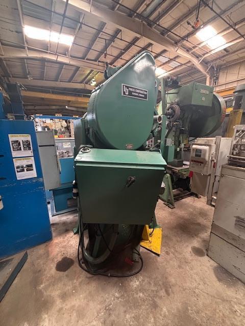 45 Ton, L & J #5, Back Gauge OBI press, 3" stroke, 15.5" Shut Height, 3" adj., 45 SPM, 18" x 28" bed - Image 4
