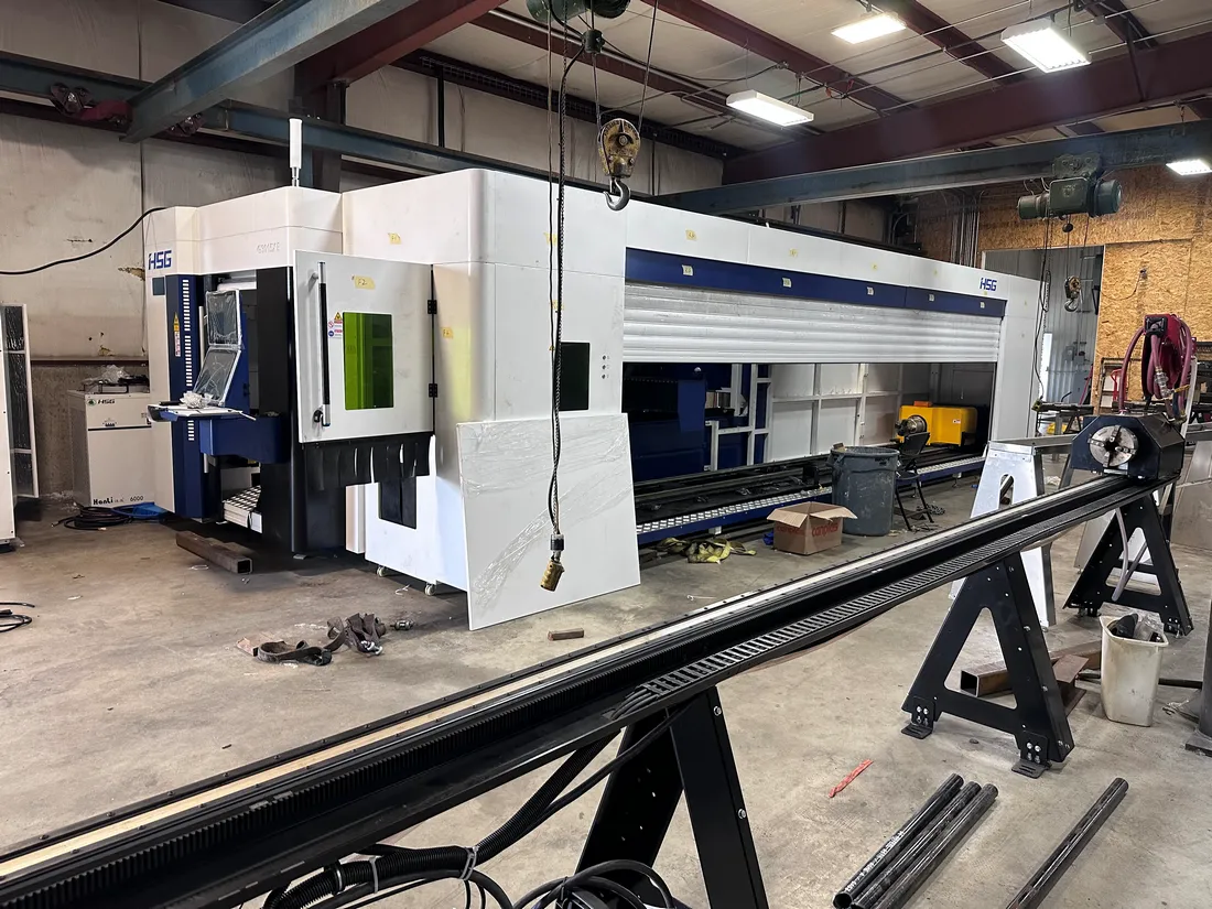 HSG #G-3015E, CNC Fiber Laser, tube cutting attachment, 6000 watt, 5' x 10' table, 236" max. tube profile - Image 2
