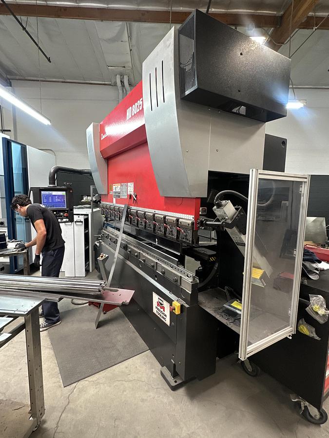 88 Ton, Amada #HDS-8025NT, CNC press brake, 8' overall, 18.5" open, 7.9" stroke, 16.5" throat, 2016 - Image 5