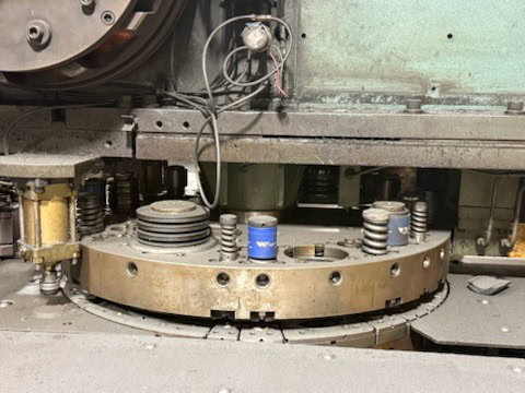 50 Ton, Amada #COMA-50-072, CNC turret punch, 44 stations, 50" X, 72" Y, Fanuc CNC, tooling included, 1983 - Image 6