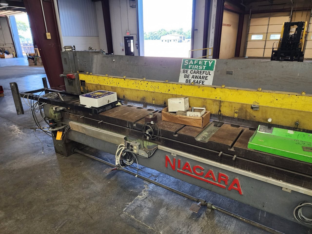 12 gauge x 12' Niagara #612, mechanical power squaring shear, CNC Back Gauge, 5 HP, 65 SPM, front sheet - Image 3