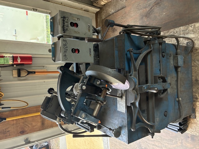 Armstrong #2-LH, Bandsaw Grinder, Left hand, rebuilt - Image 1