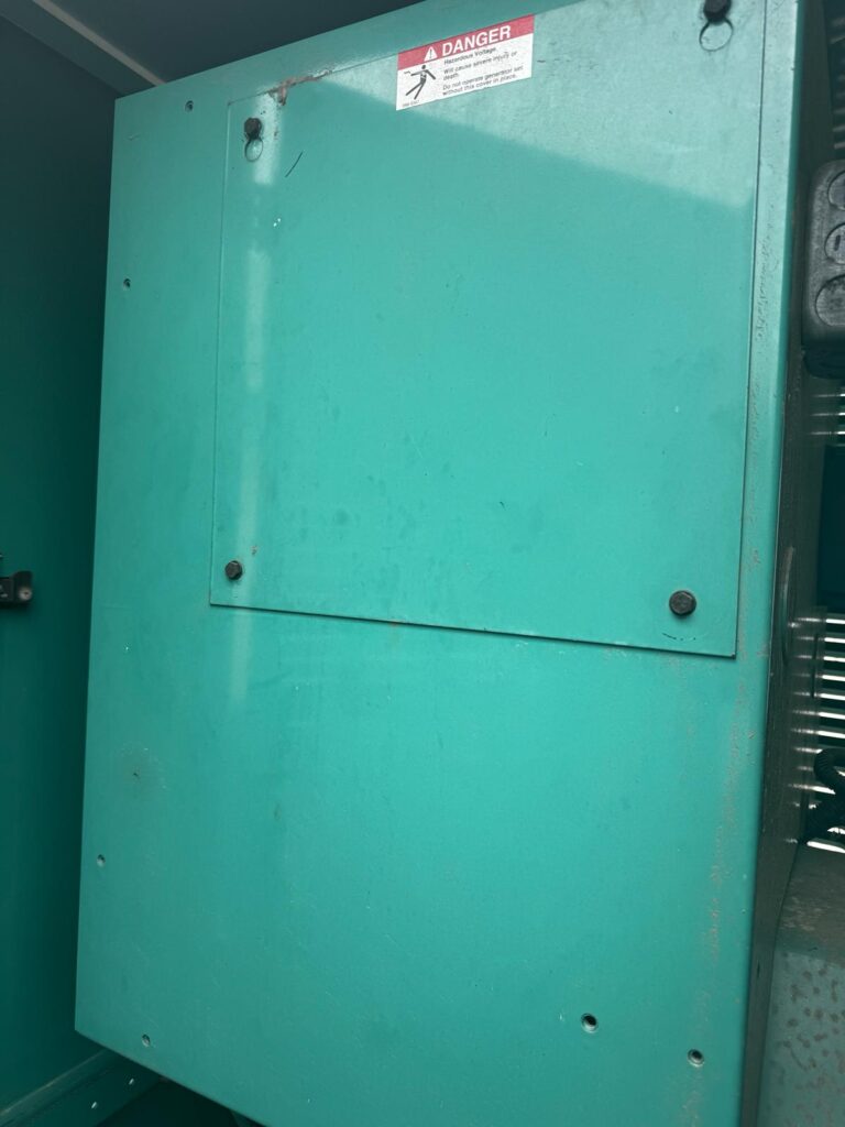 60 KW Cummins #DGCB, diesel generator set, weatherproof enclosure, 277/480 Volts, 617.2 hours - Image 5