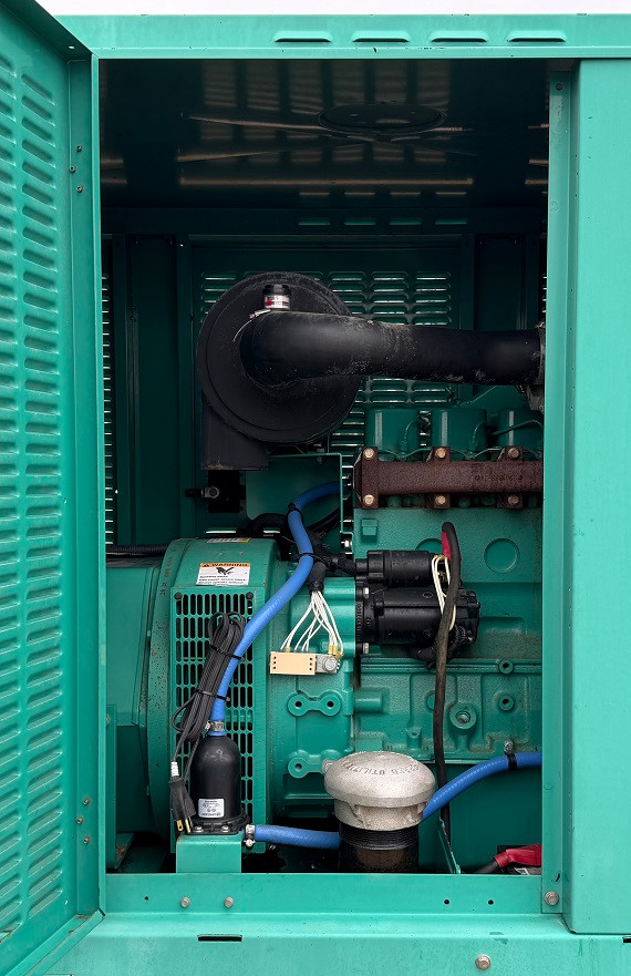 125 KW Cummins Onan #DGDK, Diesel Generator, 277/480 Volt, 1427 hours, 2006 - Image 6