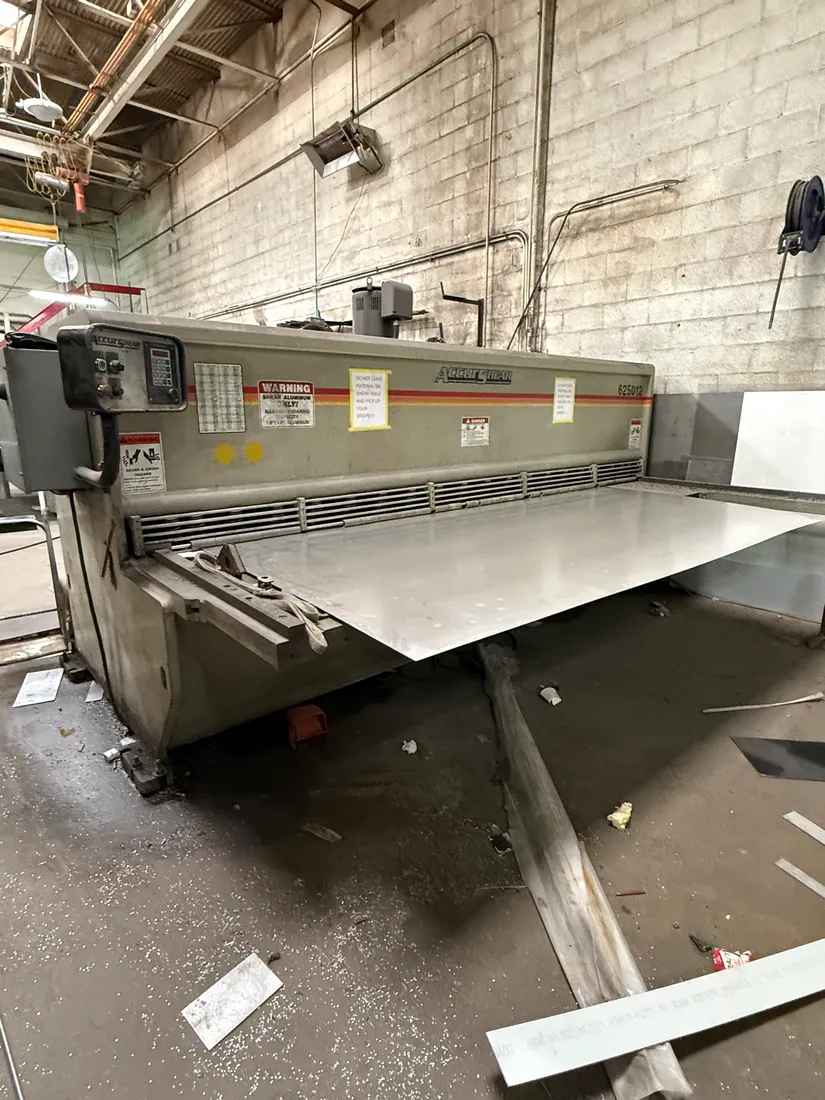 1/4" x 12' Accurshear #625012, Power Squaring Shear, 20 HP, 36" back gauge, Accurshear SC2 control, 2008 - Image 1