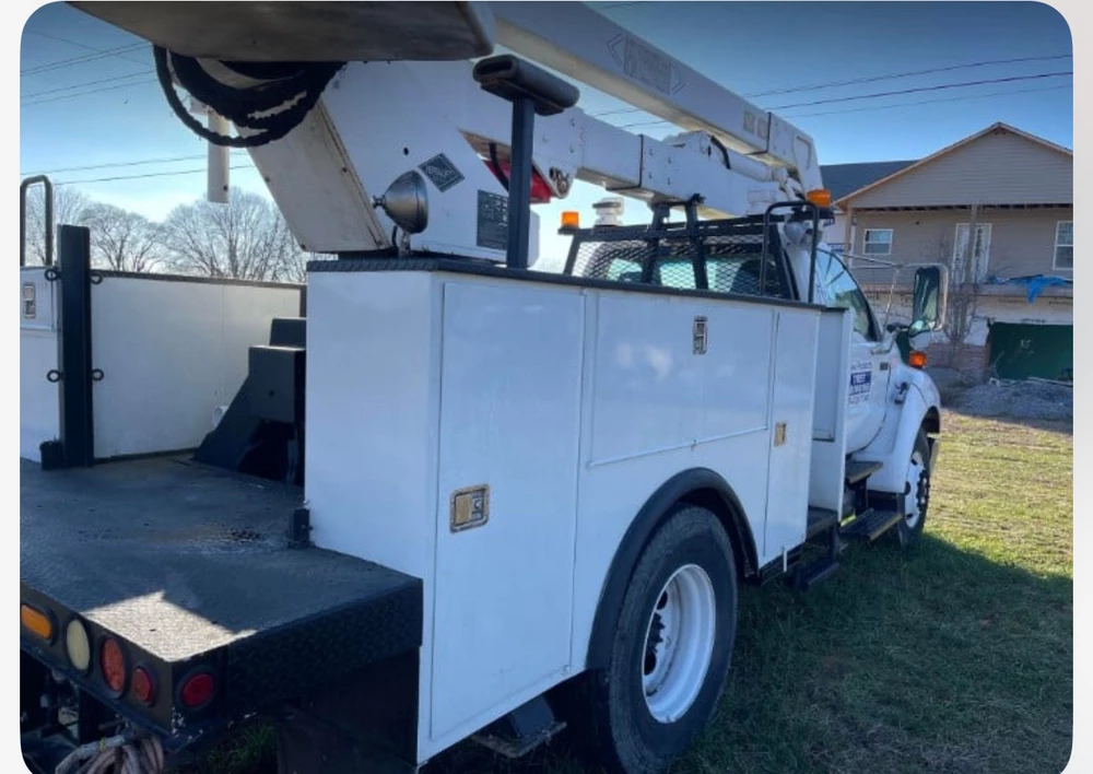 Ford #F750, Truck, 212,000 miles, 2008 - Image 3