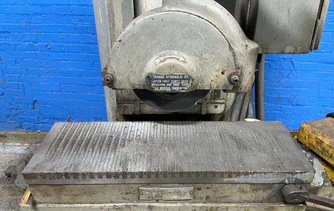 6" x 18" Gallmeyer & Livingston #250, surface grinder, 440 V., 3 phase, 1968 - Image 2